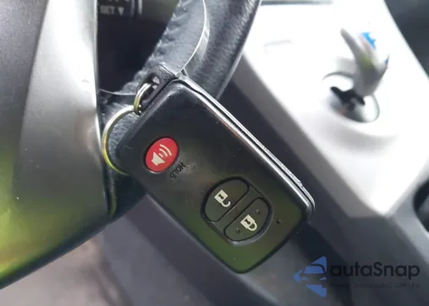 2013 Toyota Prius Three Se z USA, uszkodzony, nr VIN JTDKN3DU2D5612041